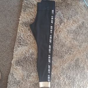 Nike dri-fit size small